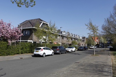 914144 Gezicht op de huizen Willem de Zwijgerplantsoen 22 -lager te Utrecht.